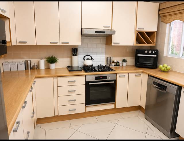 3 BEDROOM TOWNHOUSE FOR SALE IN THREE RIVERS
